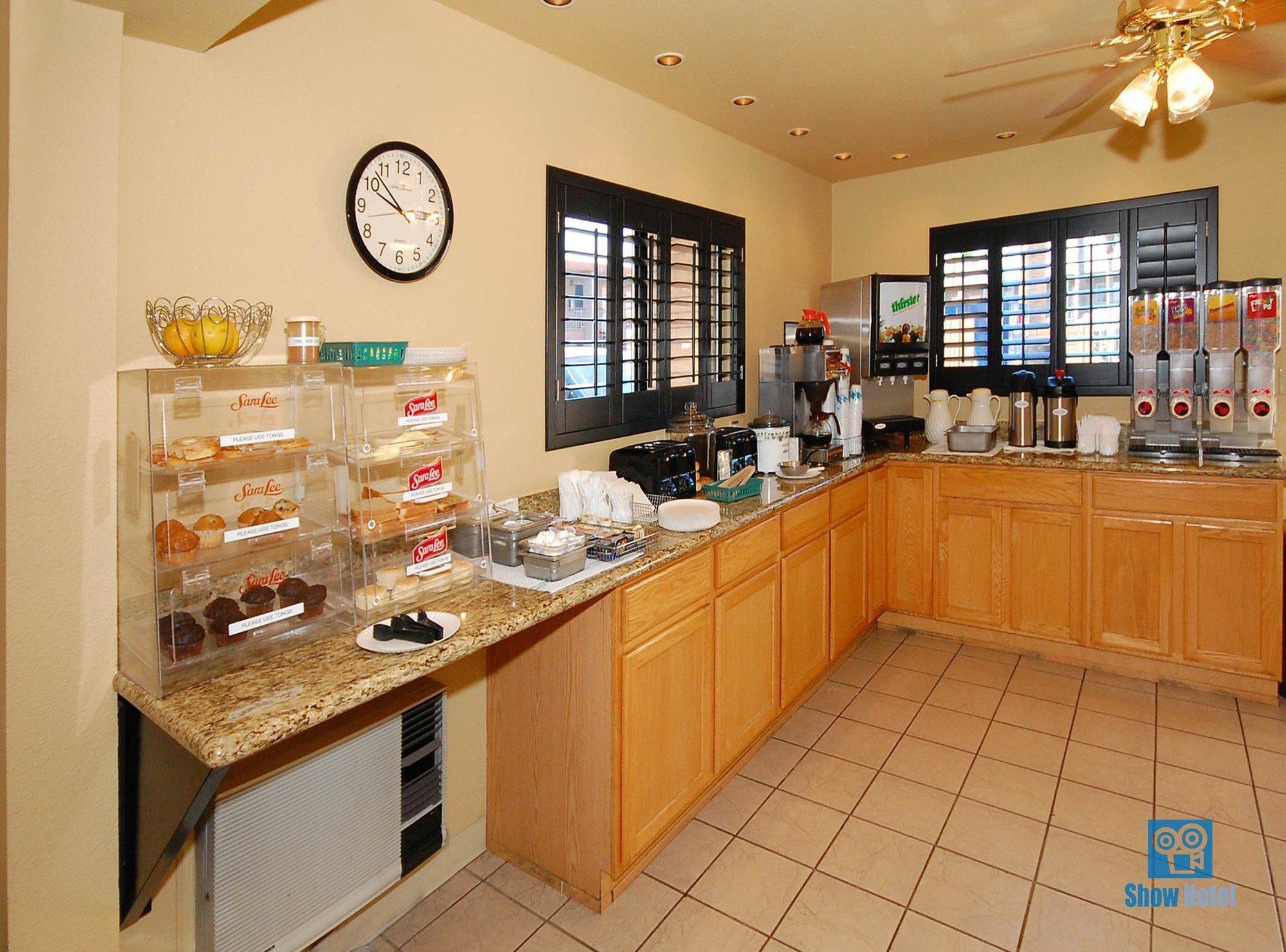 Quality Inn & Suites Phoenix Nw - Sun City Youngtown Εξωτερικό φωτογραφία