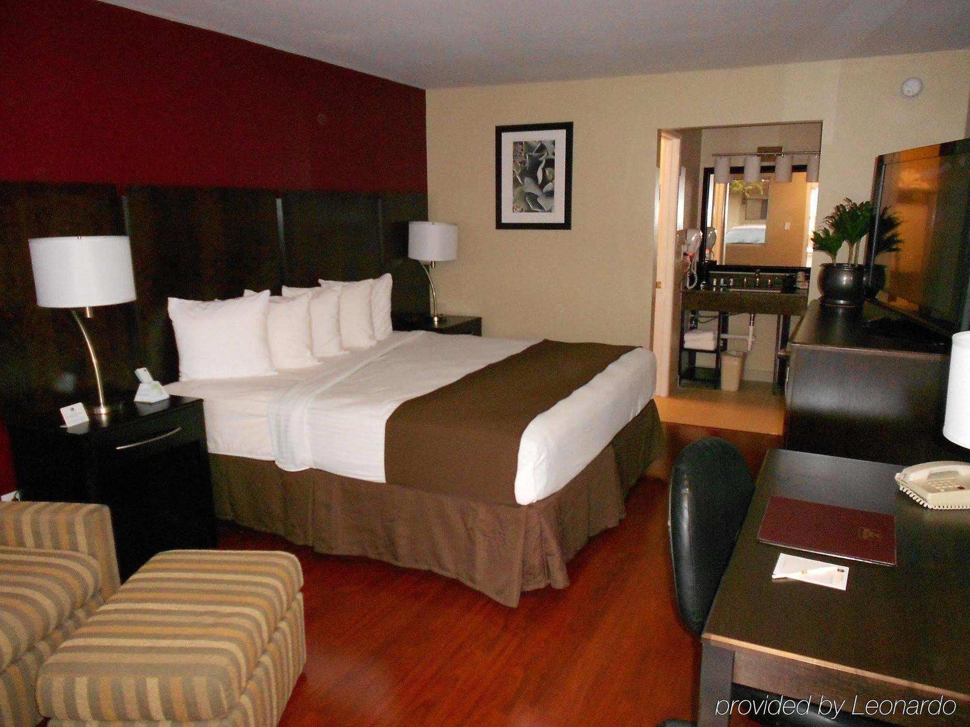 Quality Inn & Suites Phoenix Nw - Sun City Youngtown Εξωτερικό φωτογραφία