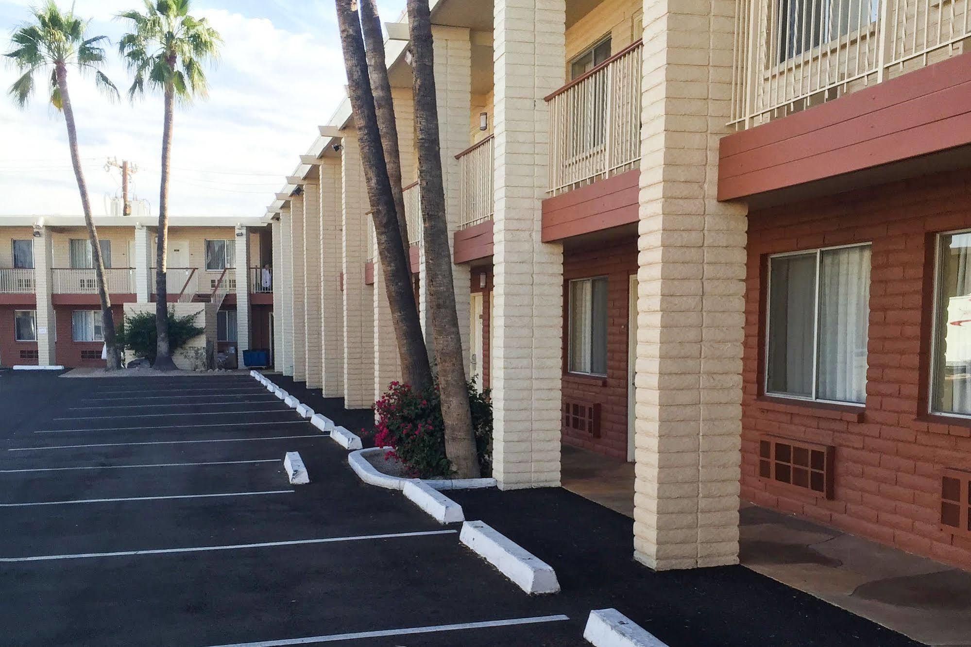 Quality Inn & Suites Phoenix Nw - Sun City Youngtown Εξωτερικό φωτογραφία
