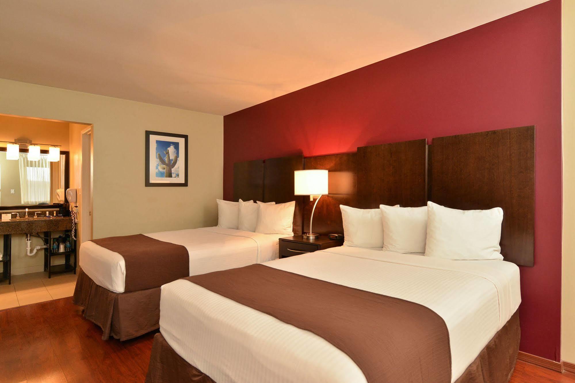 Quality Inn & Suites Phoenix Nw - Sun City Youngtown Εξωτερικό φωτογραφία