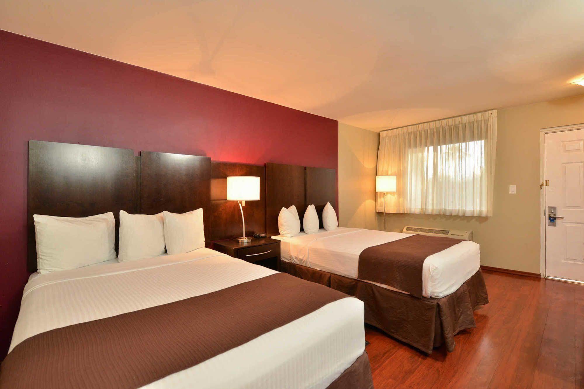 Quality Inn & Suites Phoenix Nw - Sun City Youngtown Εξωτερικό φωτογραφία