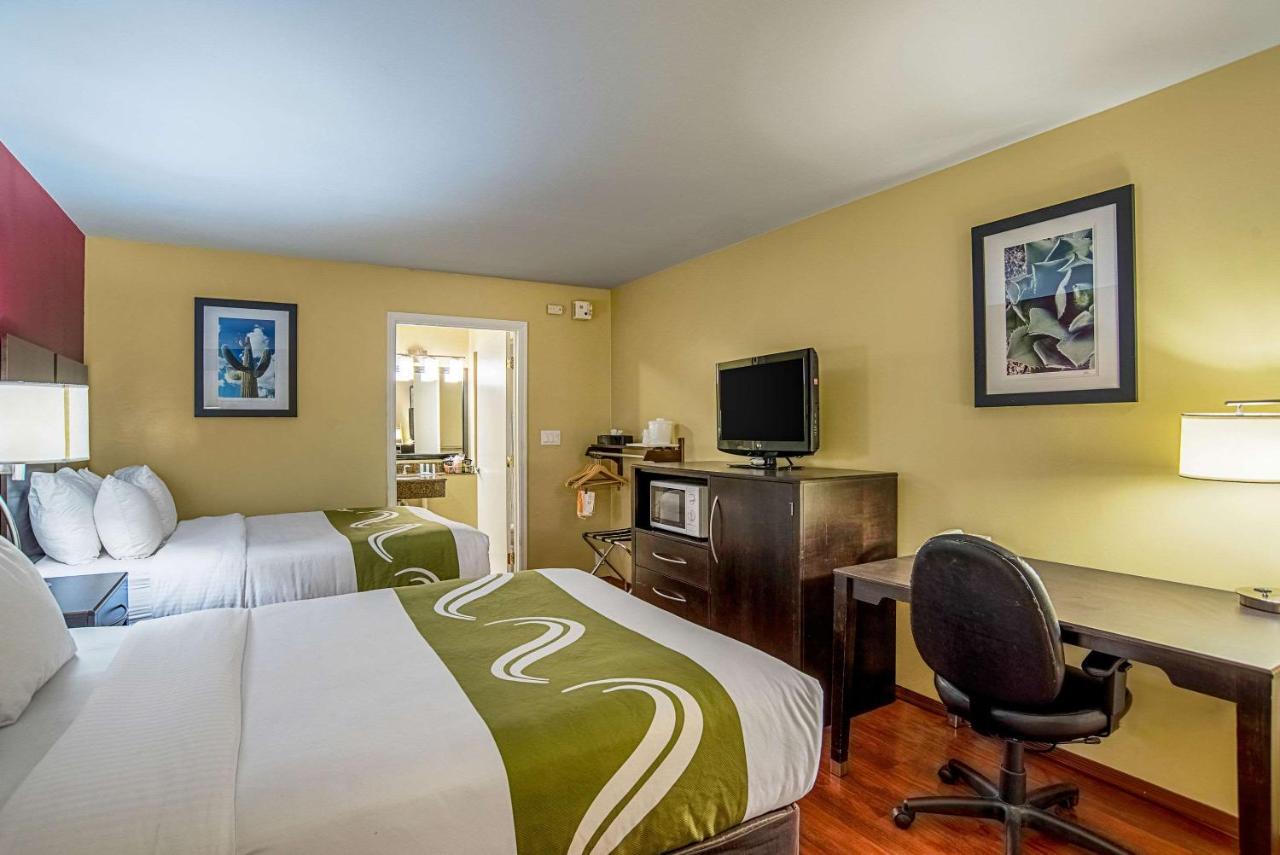 Quality Inn & Suites Phoenix Nw - Sun City Youngtown Εξωτερικό φωτογραφία