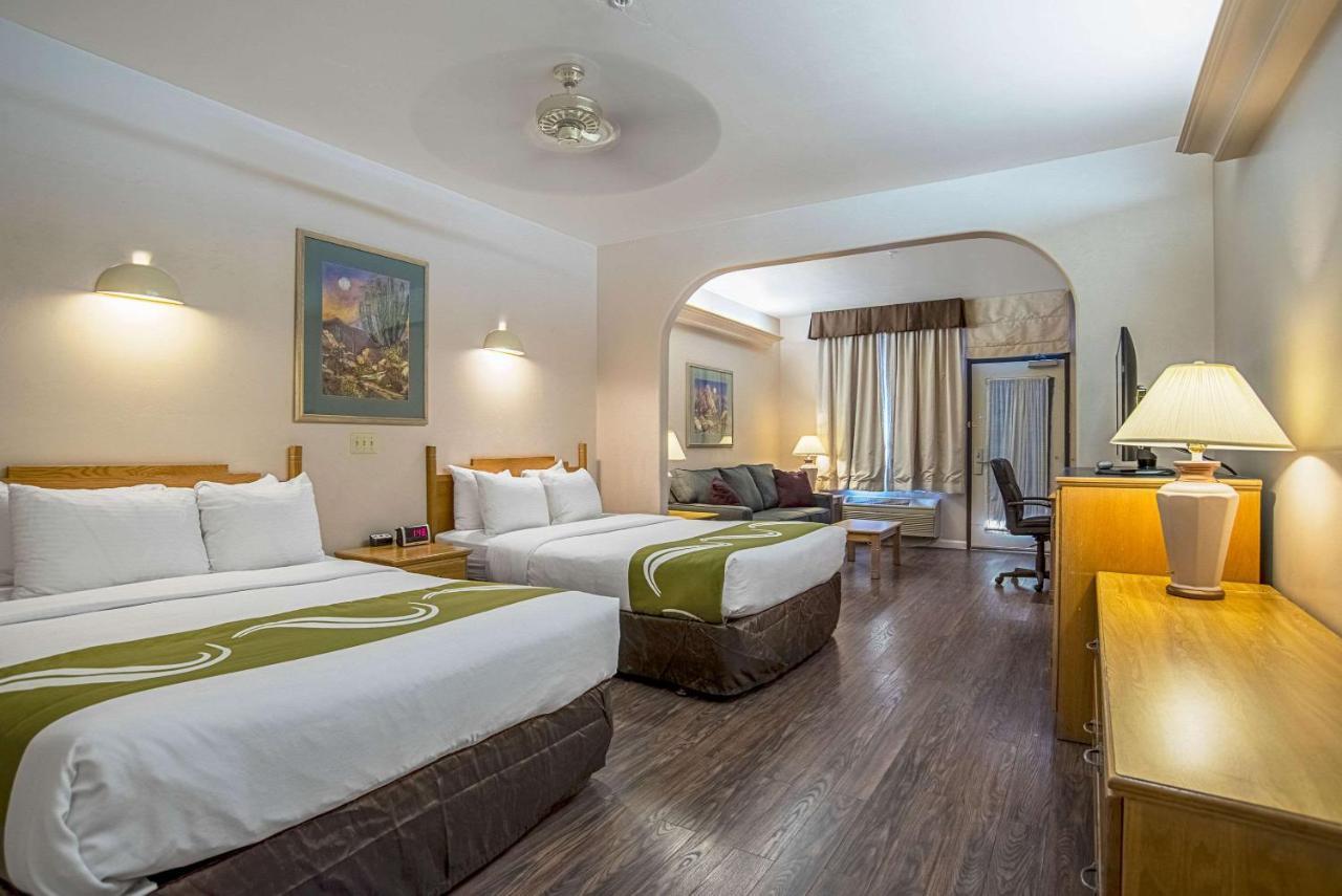 Quality Inn & Suites Phoenix Nw - Sun City Youngtown Εξωτερικό φωτογραφία