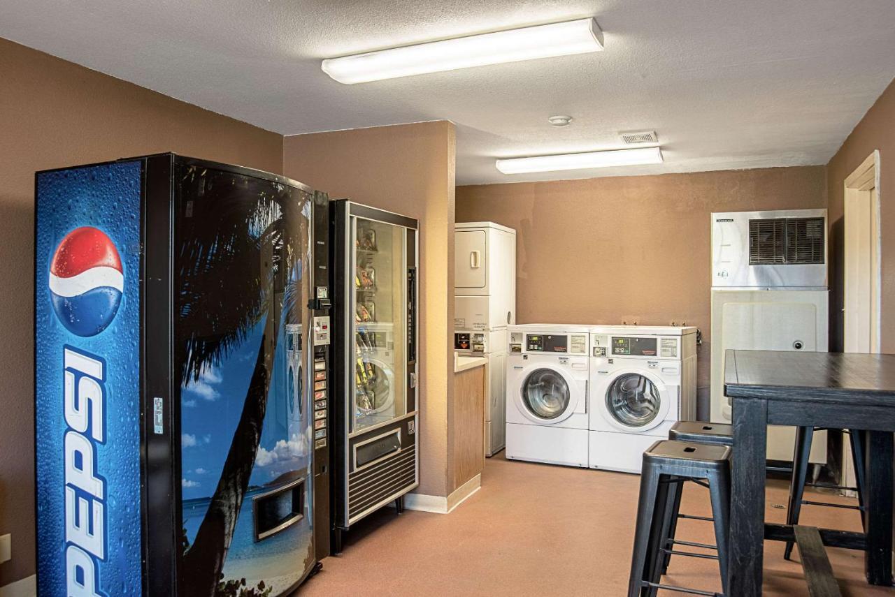 Quality Inn & Suites Phoenix Nw - Sun City Youngtown Εξωτερικό φωτογραφία